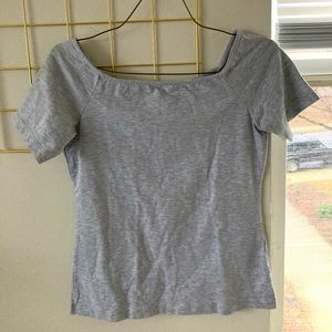 Gray H&M tee